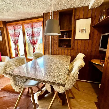 Bormino 6 アパート *